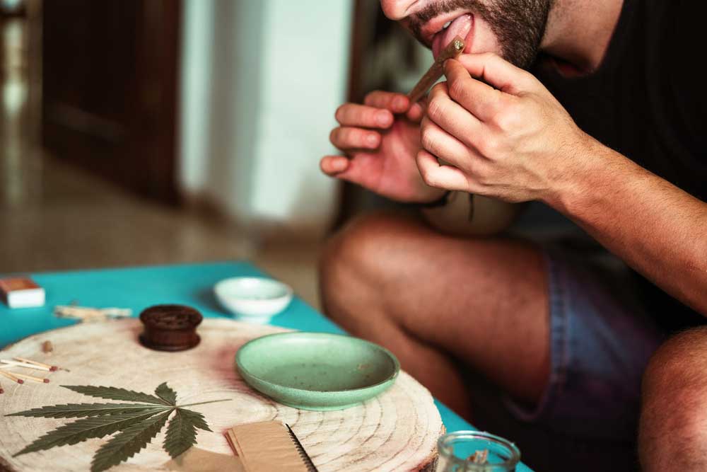 How to Roll a Blunt Perfectly